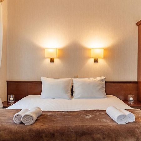 Hotel Dwor Choiny Kazimierówka エクステリア 写真