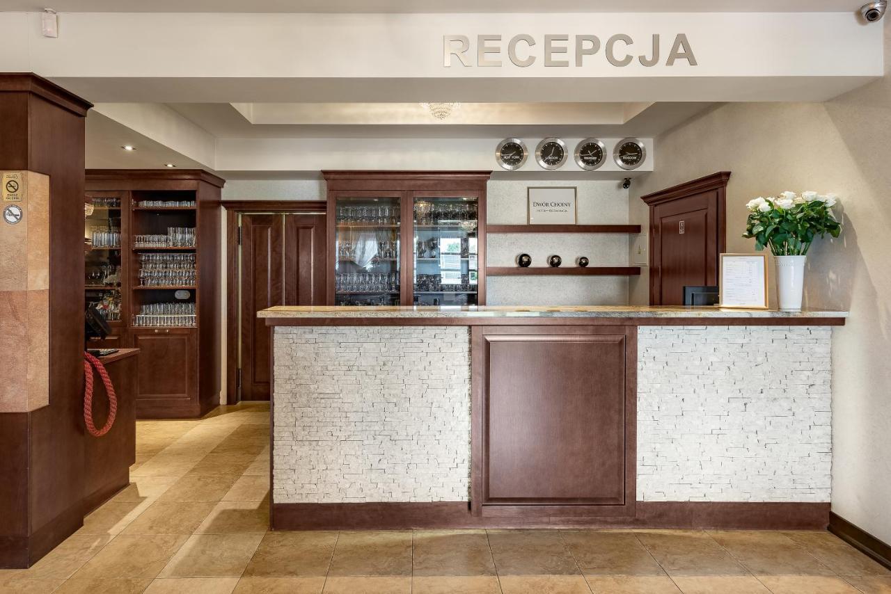 Hotel Dwor Choiny Kazimierówka エクステリア 写真