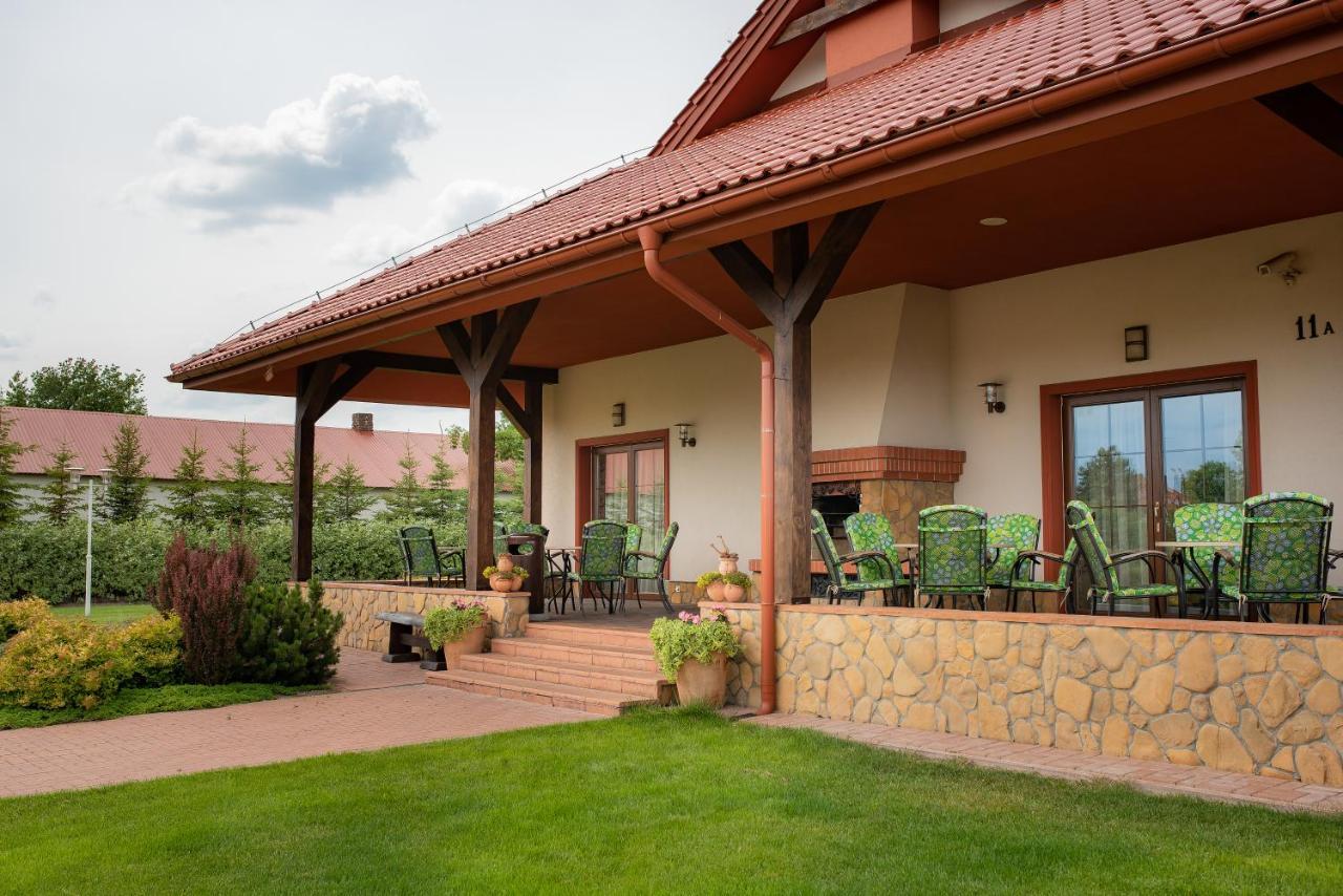 Hotel Dwor Choiny Kazimierówka エクステリア 写真